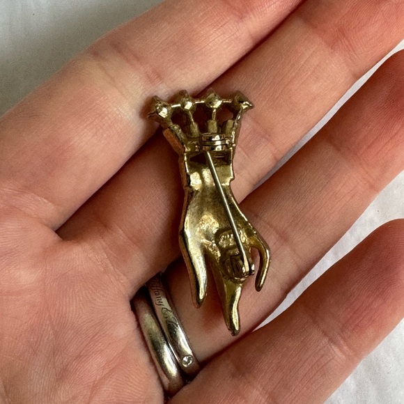 Coro Brooch - Picture 2 of 4